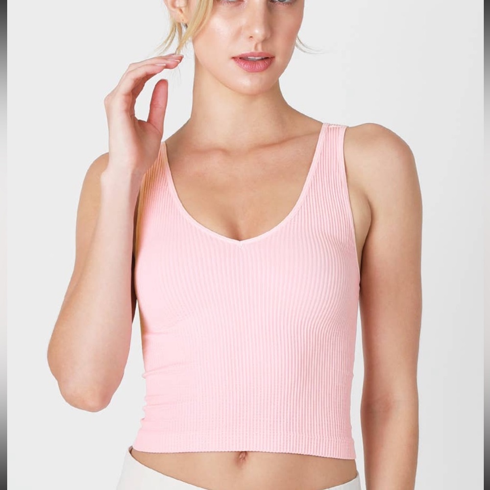 ✨NEW LIST ✨ V-Neck Ribbed Tank Top Wide Straps - Picture 2 of 5